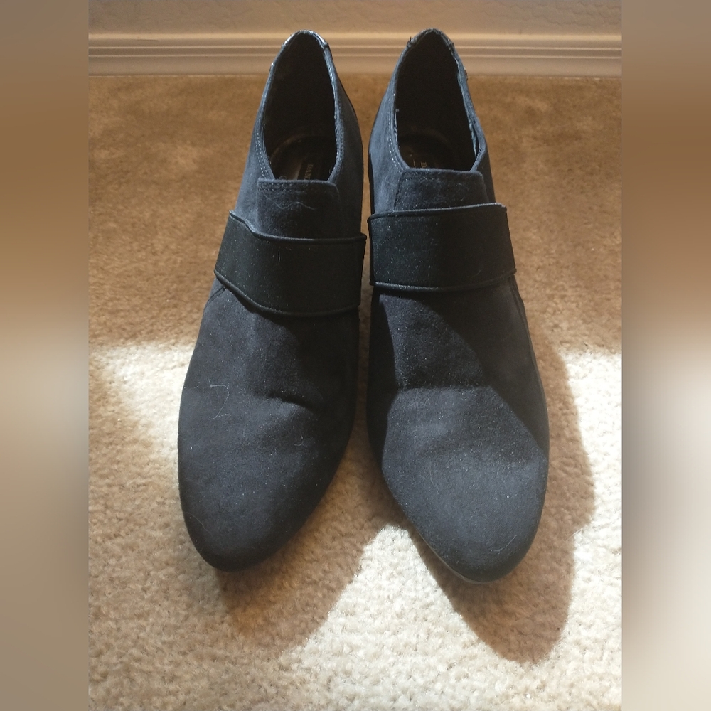 Dana Buchman Black Heels Size 10